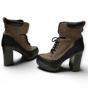 Veronica Beard Gavi Black Suede Studded Clog Boots - Excellent